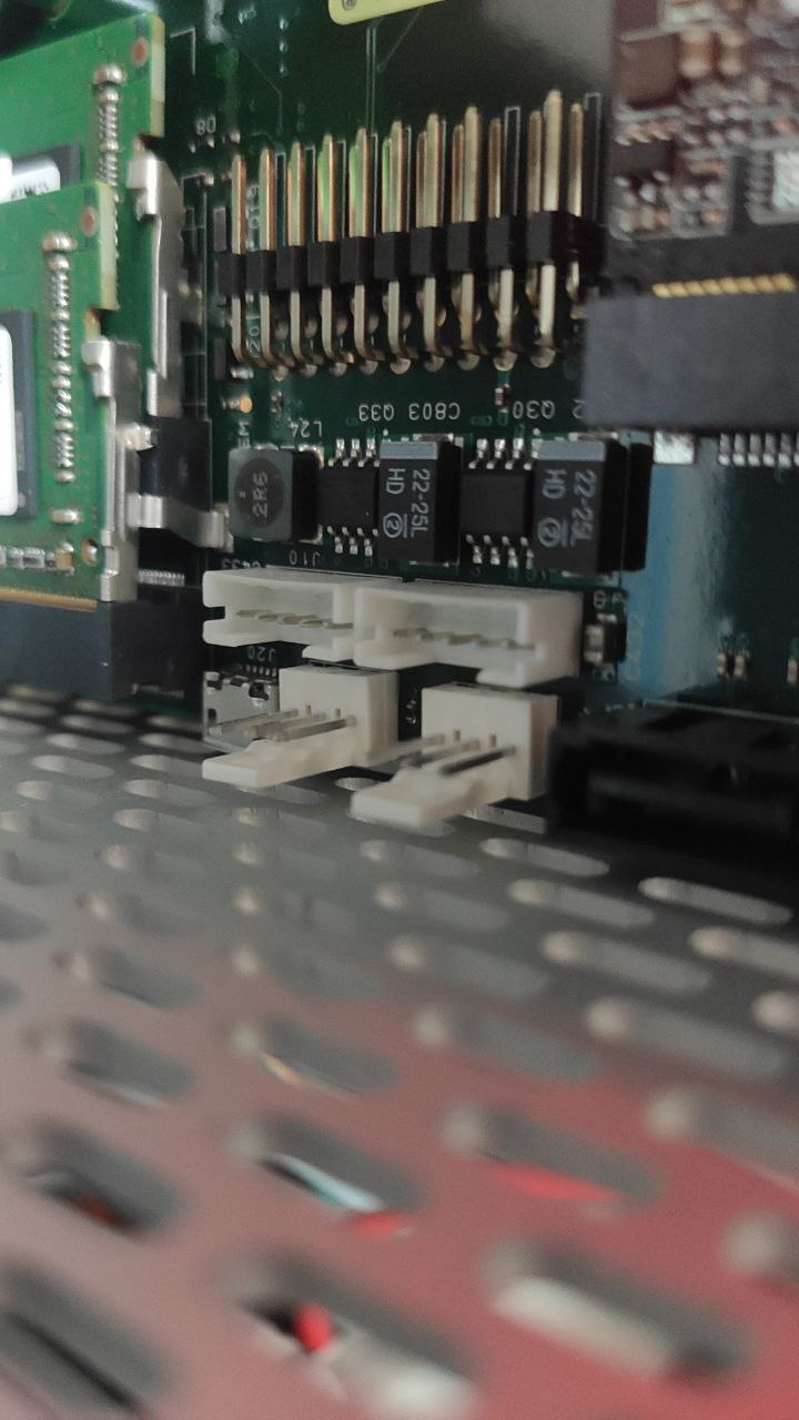Как запитать sata ssd диск на плате промышленного компьютера ASEM BM3400? Как запитать sata ssd диск на плате промышленного компьютера ASEM BM3400?