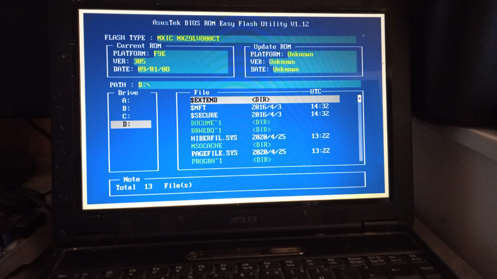 Что делать, если после включения ноута ASUS включается AsusTek BIOS ROM Easy Flash Utility и нет возможности попасти ни в BIOS, ни в Windows? Что делать, если после включения ноута ASUS включается AsusTek BIOS ROM Easy Flash Utility и нет возможности попасти ни в BIOS, ни в Windows?